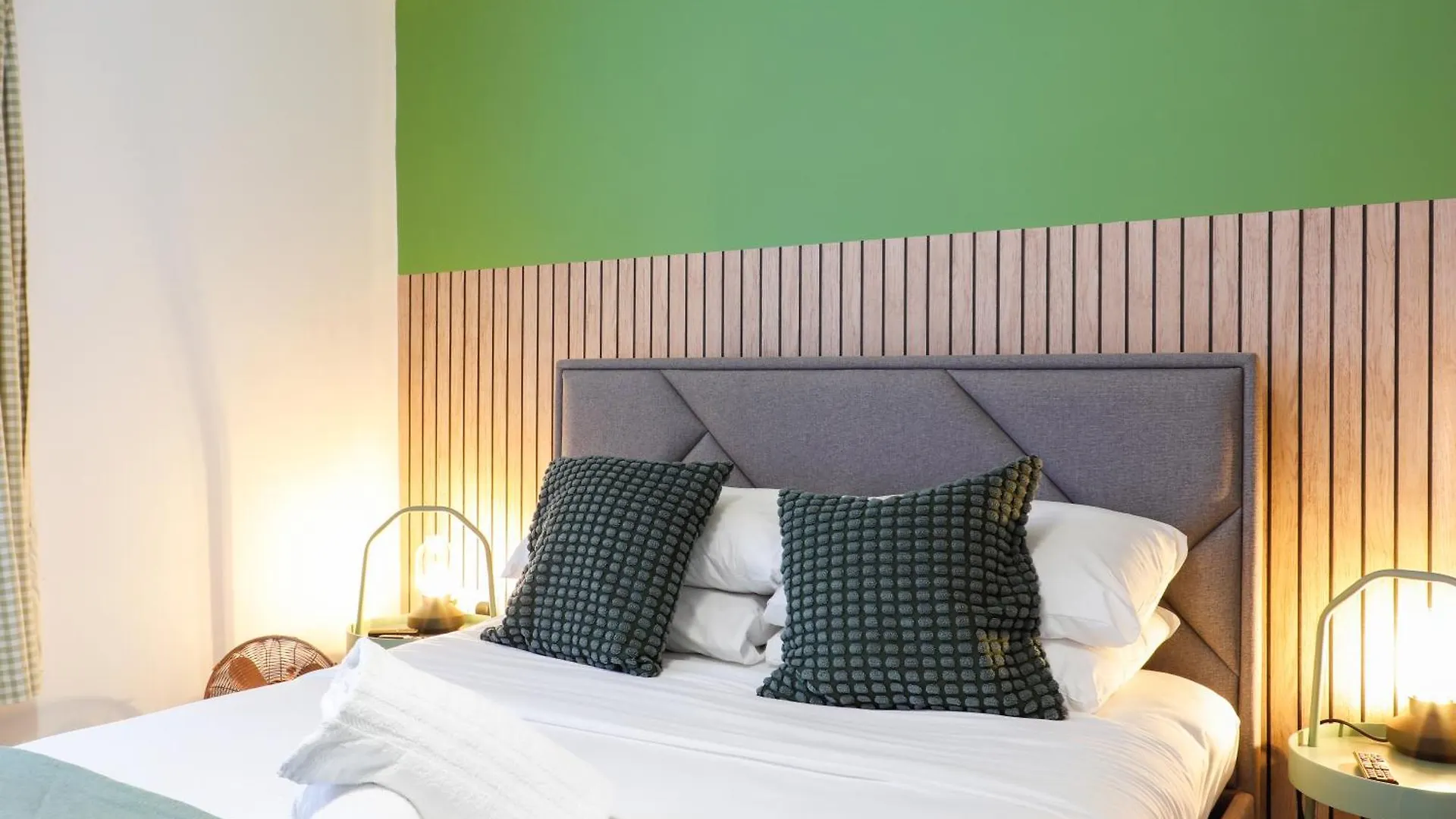 Leah Suite By Koya Homes - 2 Bed, 2 Bath, Pool Table, Sea View, Free Parking バリー イギリス