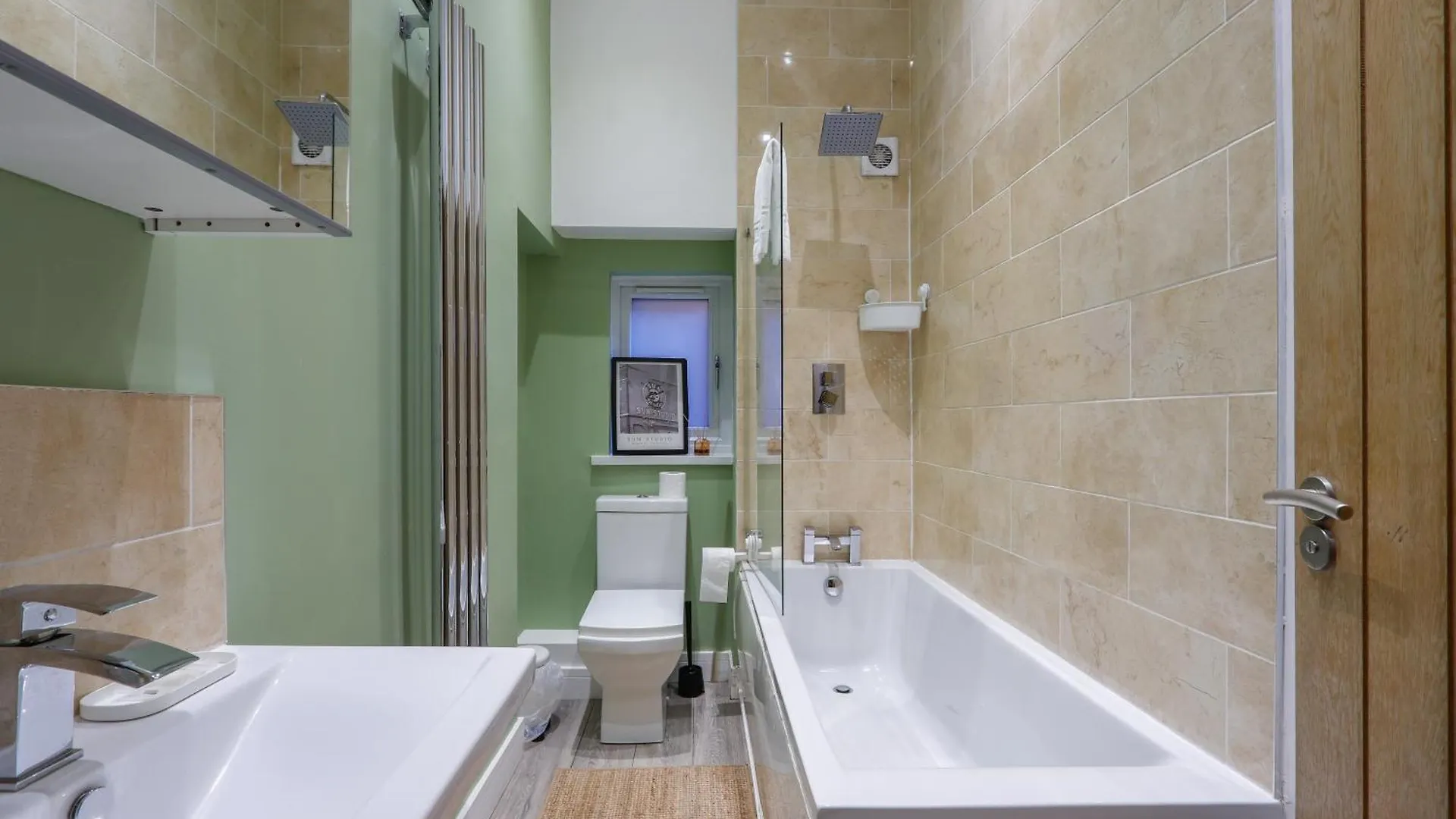Apartment Leah Suite By Koya Homes - 2 Bed, 2 Bath, Pool Table, Sea View, Free Parking Barry